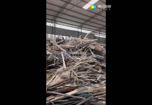 斷橋鋁粉碎機設(shè)備客戶生產(chǎn)現(xiàn)場流程