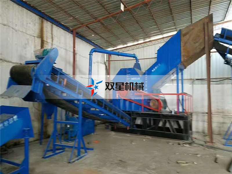 金屬粉碎機設備可處理含濕量大的物料