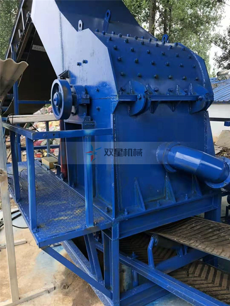 金屬破碎機設(shè)備廣州客戶工作現(xiàn)場實拍