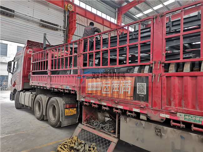 生鋁破碎機1600型設(shè)備發(fā)貨現(xiàn)場實拍展示