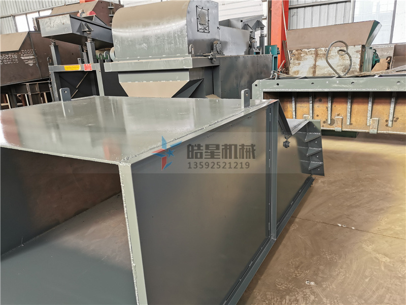 廢鋁粉碎機(jī)主機(jī)生產(chǎn)現(xiàn)場