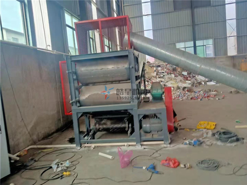 易拉罐壓片機(jī)吹風(fēng)機(jī)設(shè)備實拍