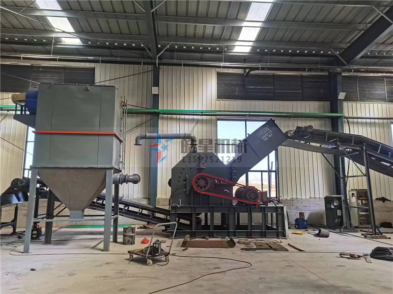 金屬粉碎機設(shè)備進入秋冬季節(jié)應(yīng)該如何進行保養(yǎng)