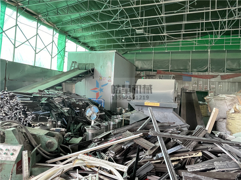 金屬粉碎機(jī)錘頭使用多久需要更換一次 金屬粉碎機(jī)錘頭使用多久需要更換一次